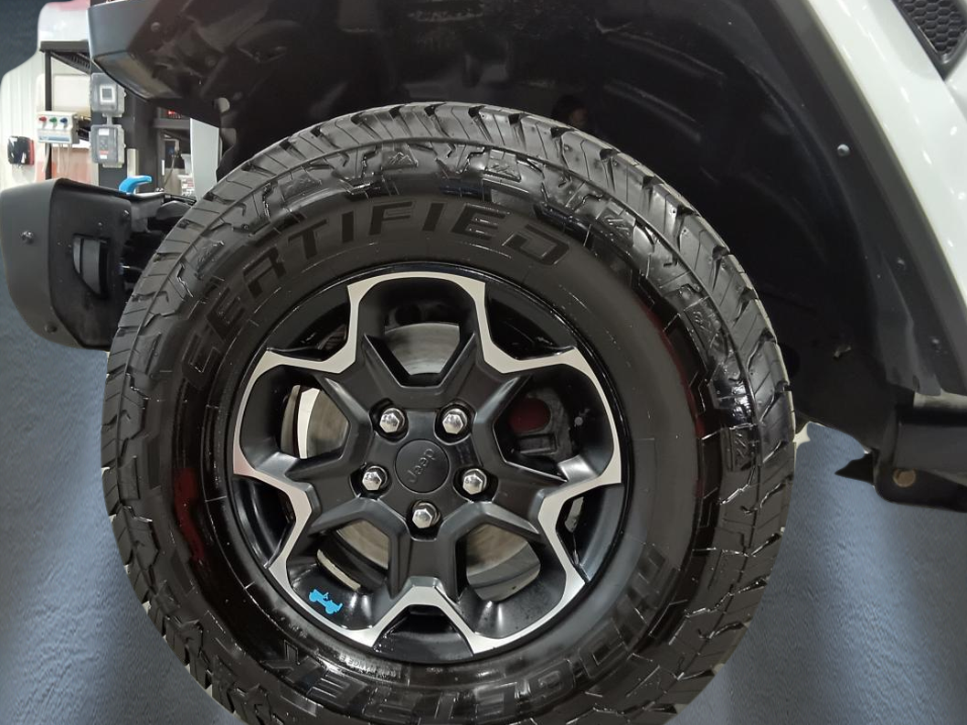 2022 Jeep Wrangler 4xe - Image 13