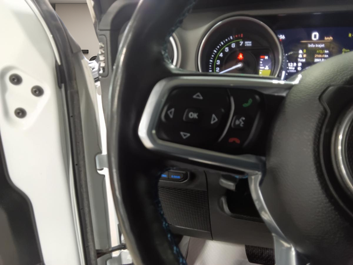 2022 Jeep Wrangler 4xe - Image 16