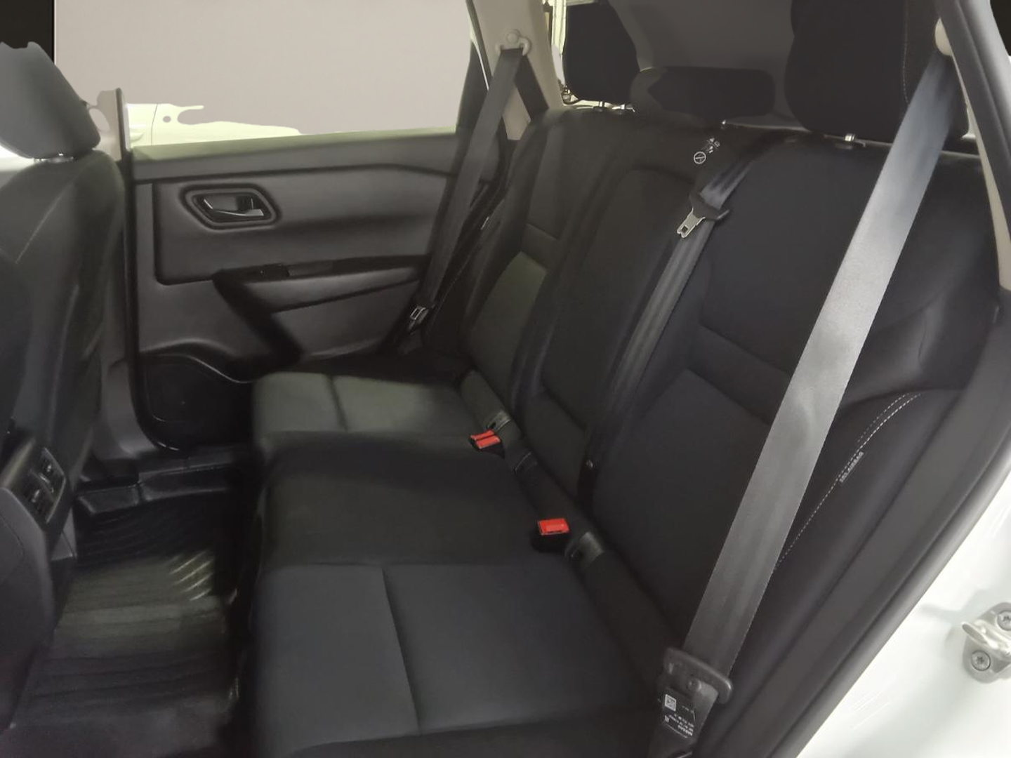 2024 Nissan Rogue - Image 6