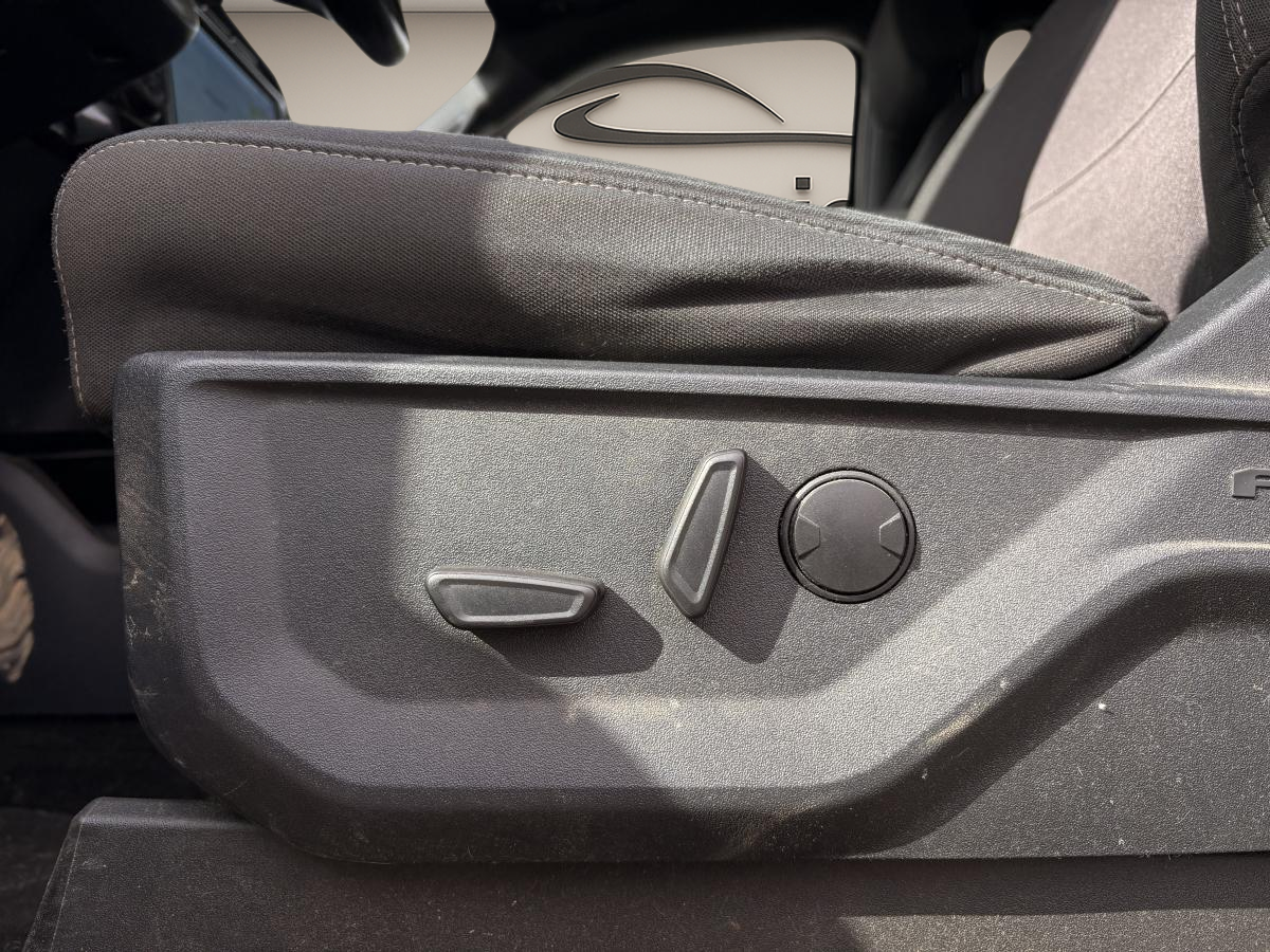 2022 Ford F-150 Hybrid - Image 19