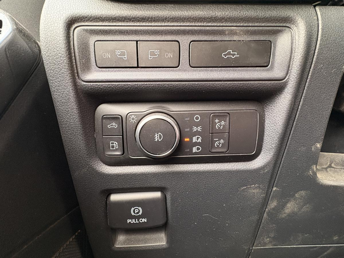 2022 Ford F-150 Hybrid - Image 20