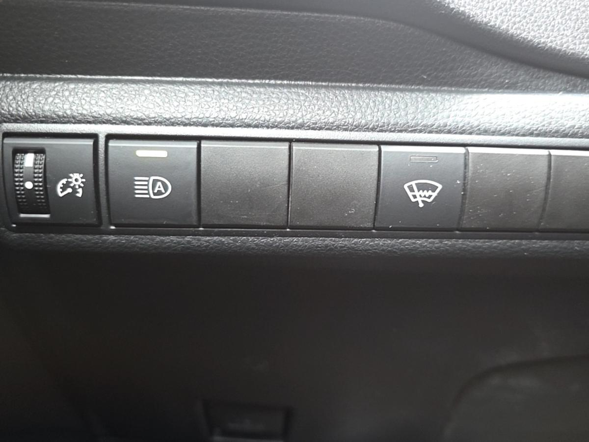 2020 Toyota Corolla - Image 21