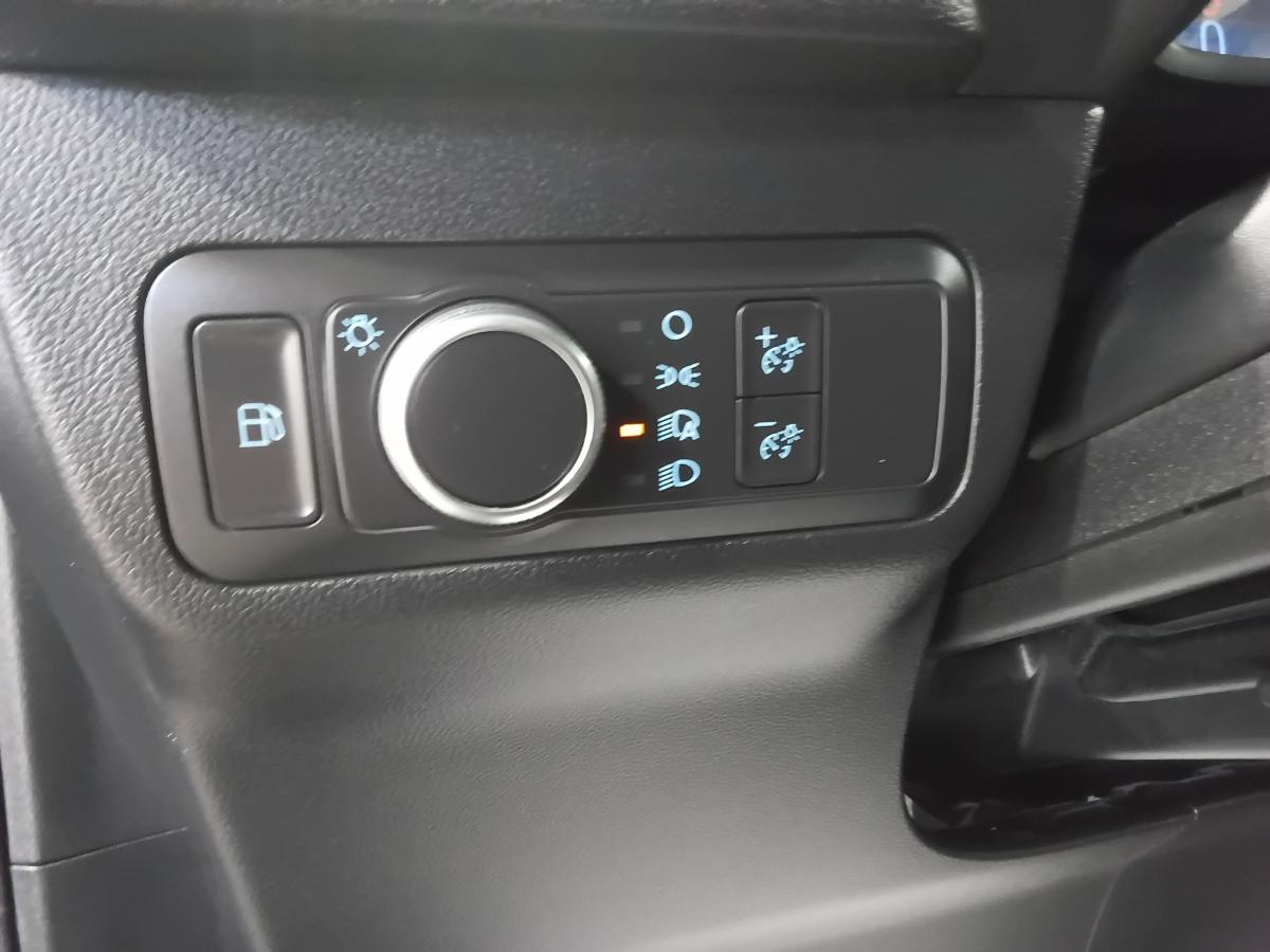 2021 Ford Escape - Image 28