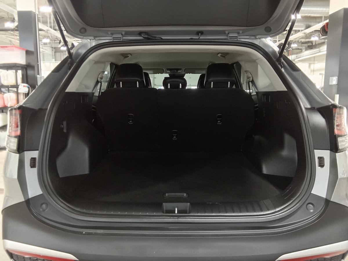 2023 Kia Sportage - Image 9