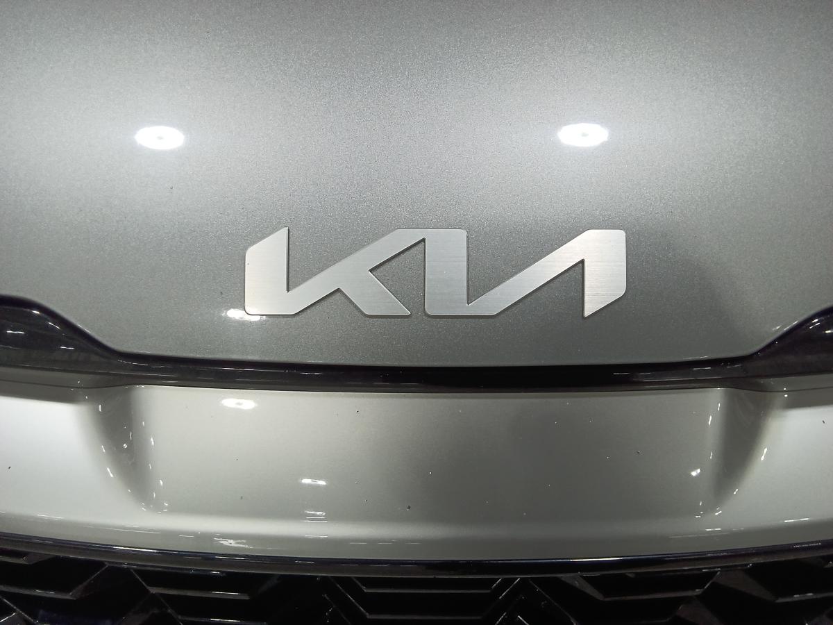 2023 Kia Sportage - Image 12