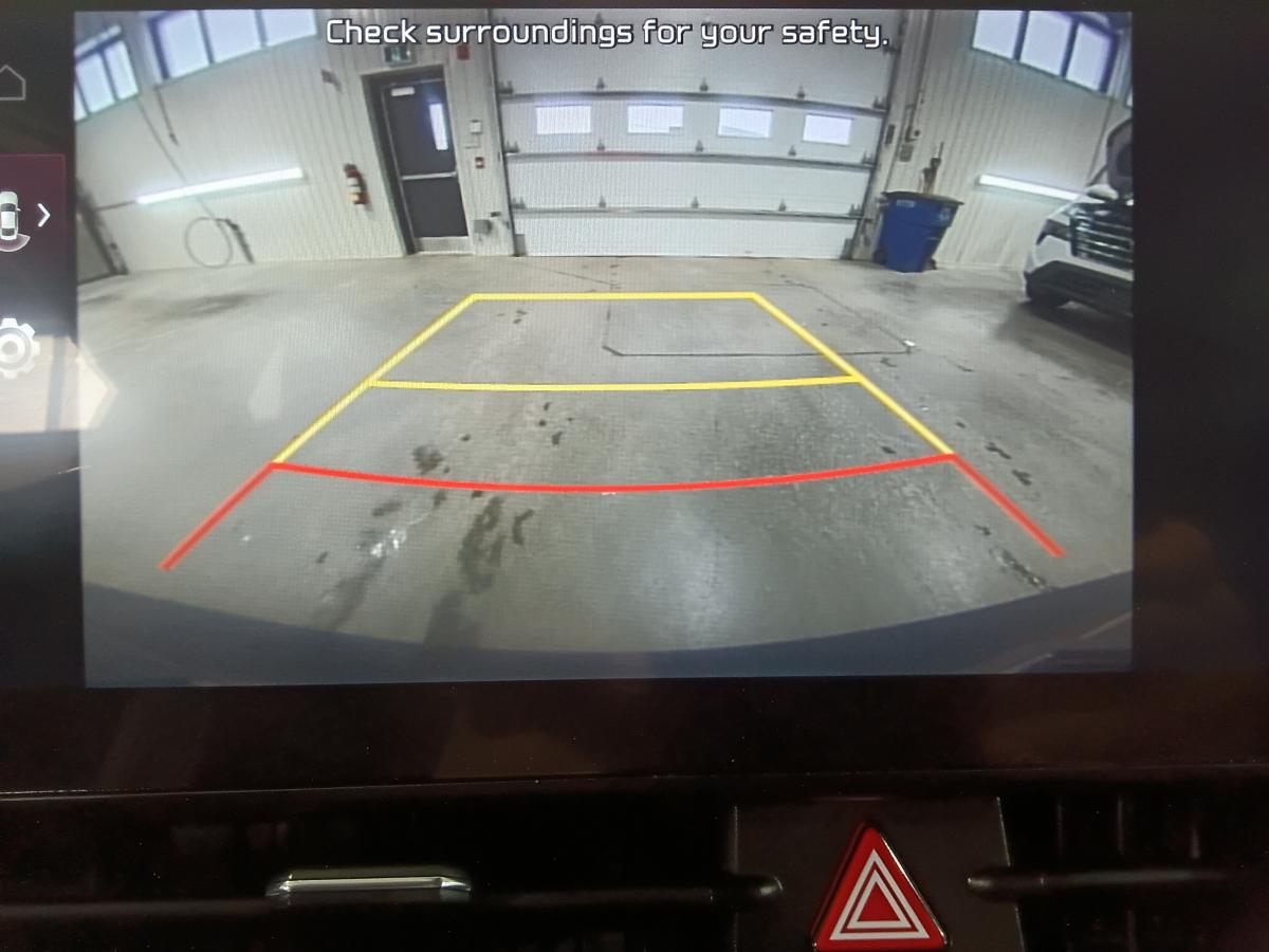 2023 Kia Sportage - Image 21