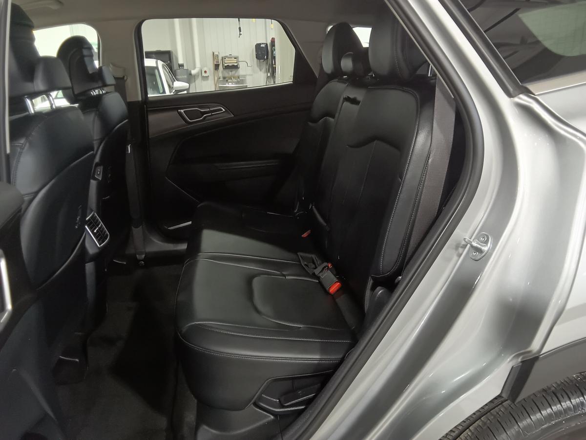 2023 Kia Sportage - Image 25
