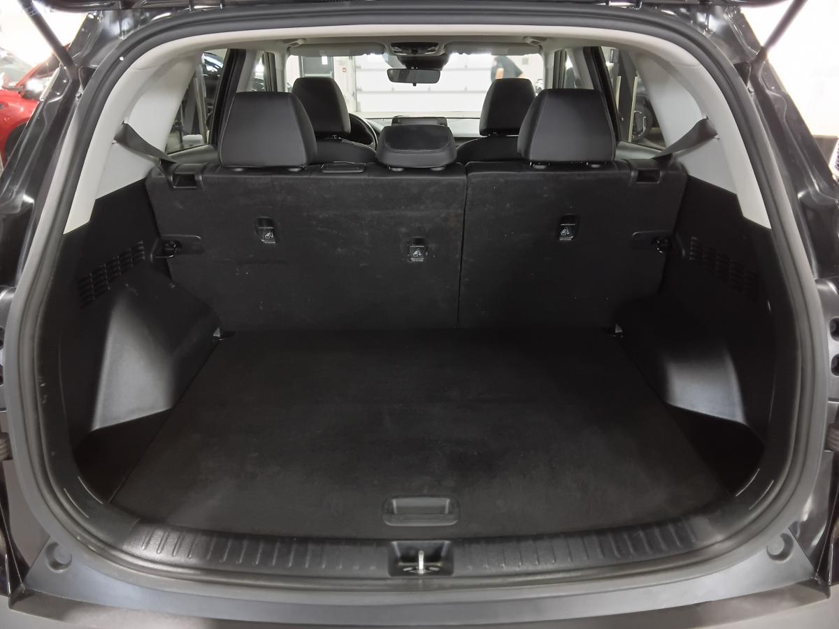 2023 Kia Seltos - Image 9