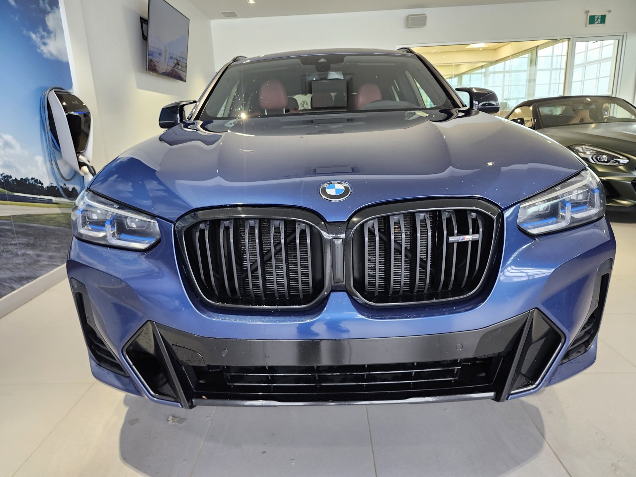 2023 BMW X4 - Image 9