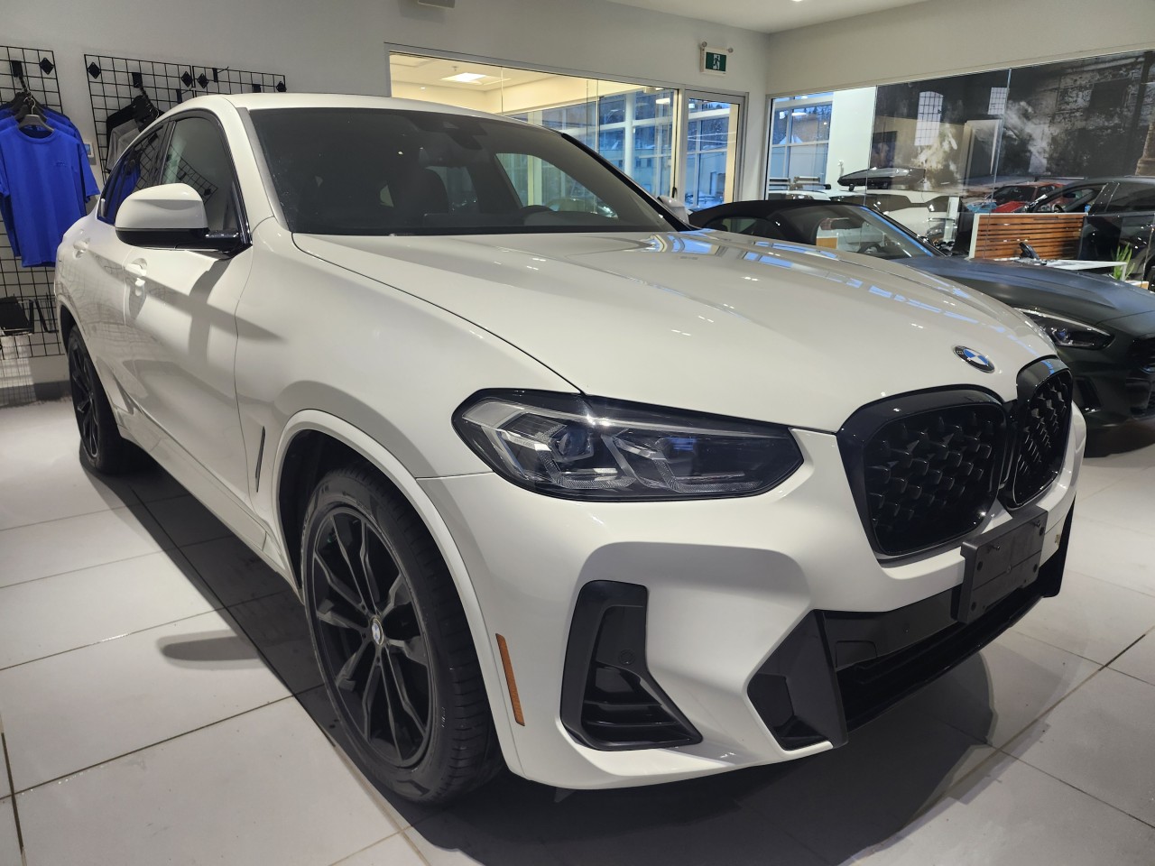2023 BMW X4 - Image 9
