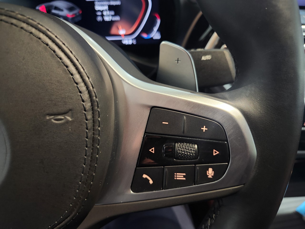 2023 BMW X4 - Image 18