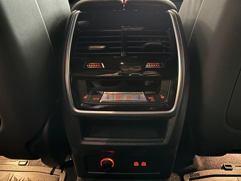 2026 BMW XM - Image 3