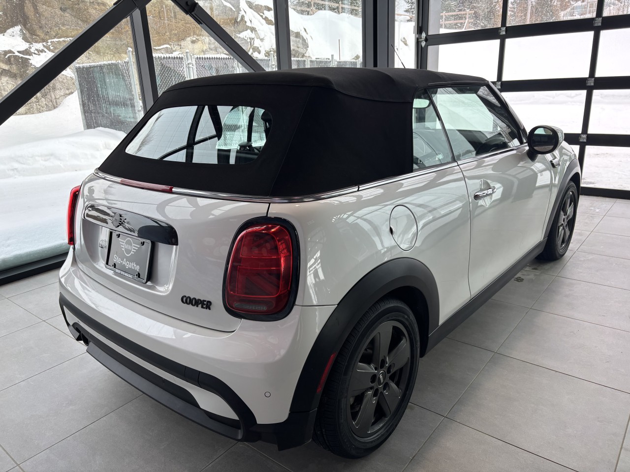 2024 Mini Cooper - Image 10