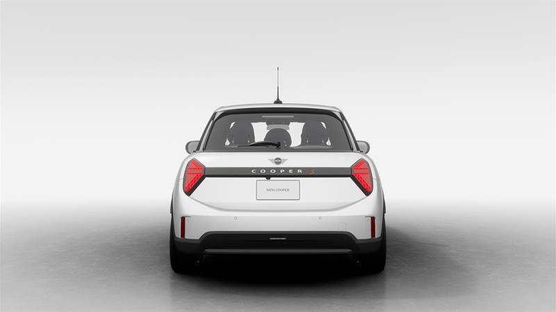2026 MINI 5 Door - Image 4