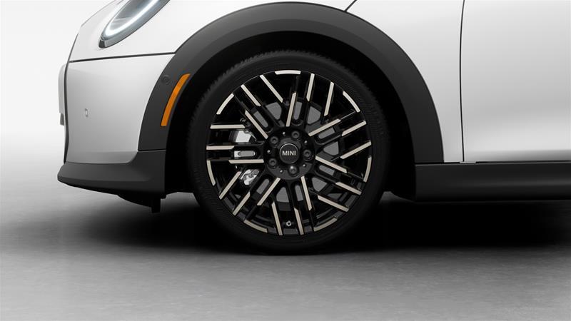 2026 MINI 5 Door - Image 7