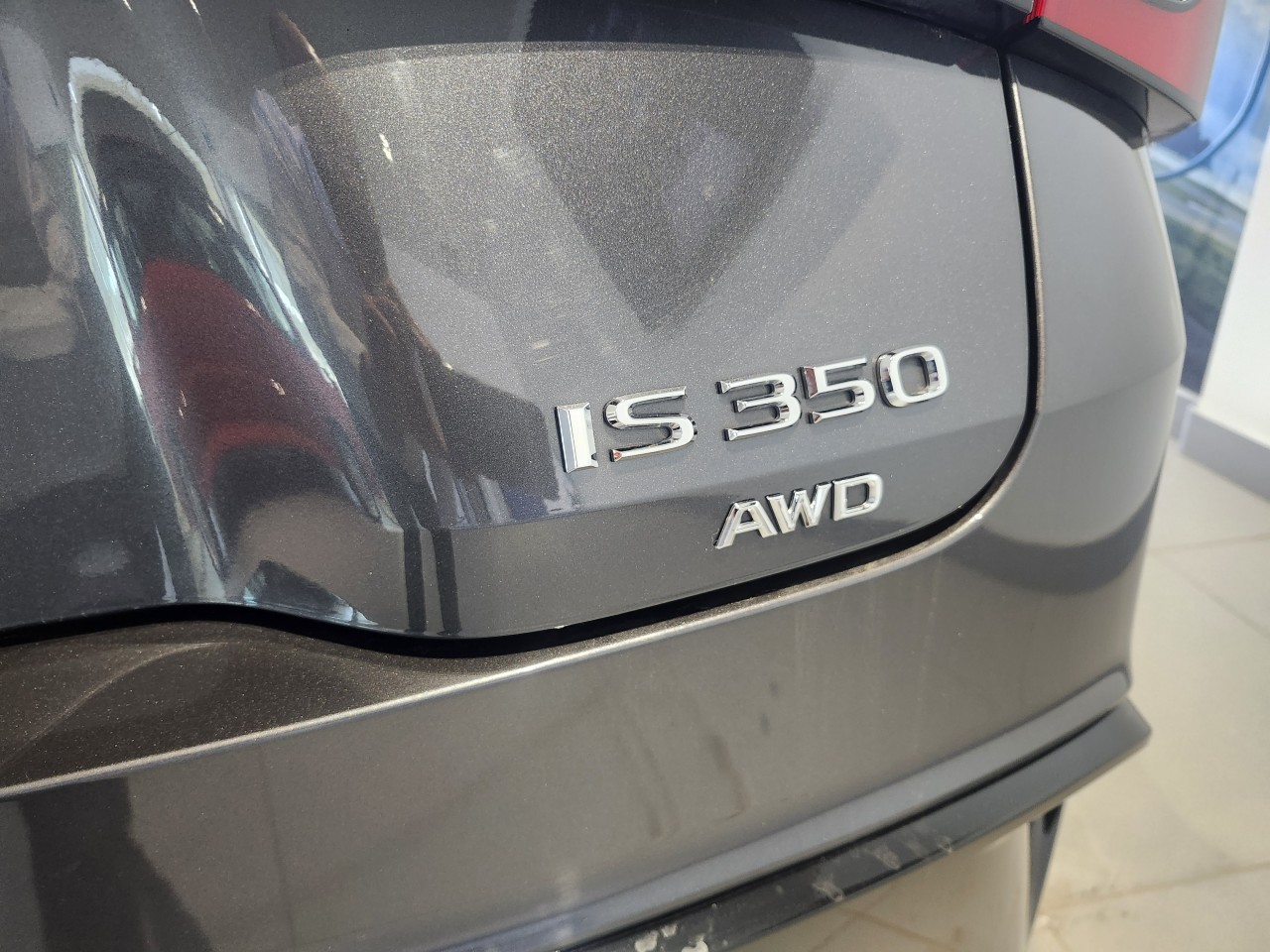 2022 Lexus IS - Image 6