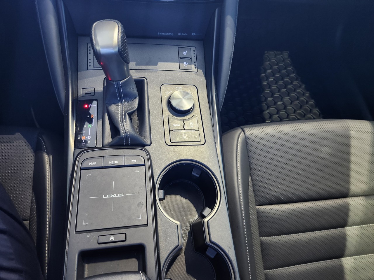 2022 Lexus IS - Image 21