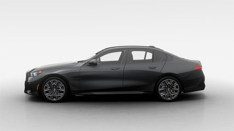 2026 BMW 550e - Image 4