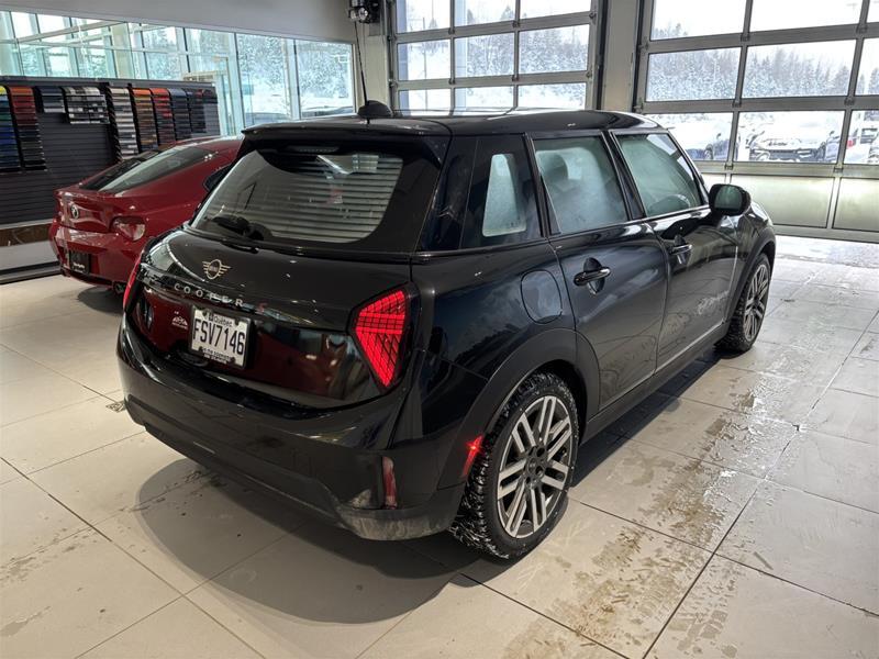 2026 MINI 5 Door - Image 27