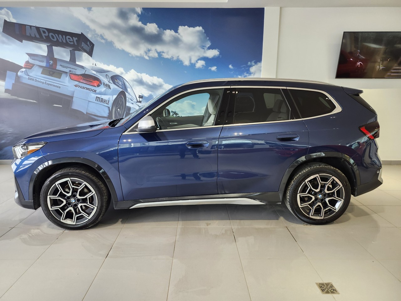 2023 BMW X1 - Image 2