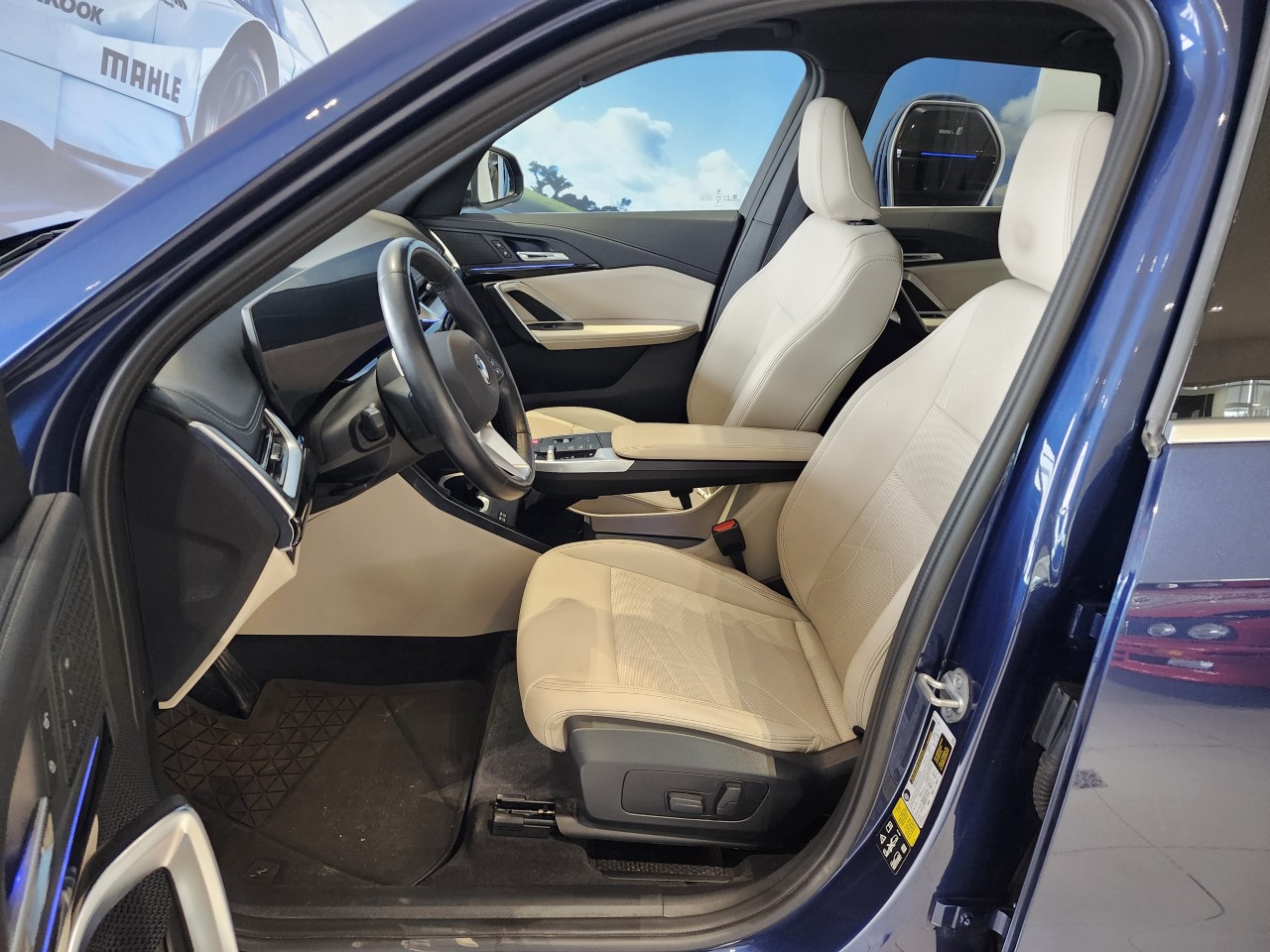 2023 BMW X1 - Image 12