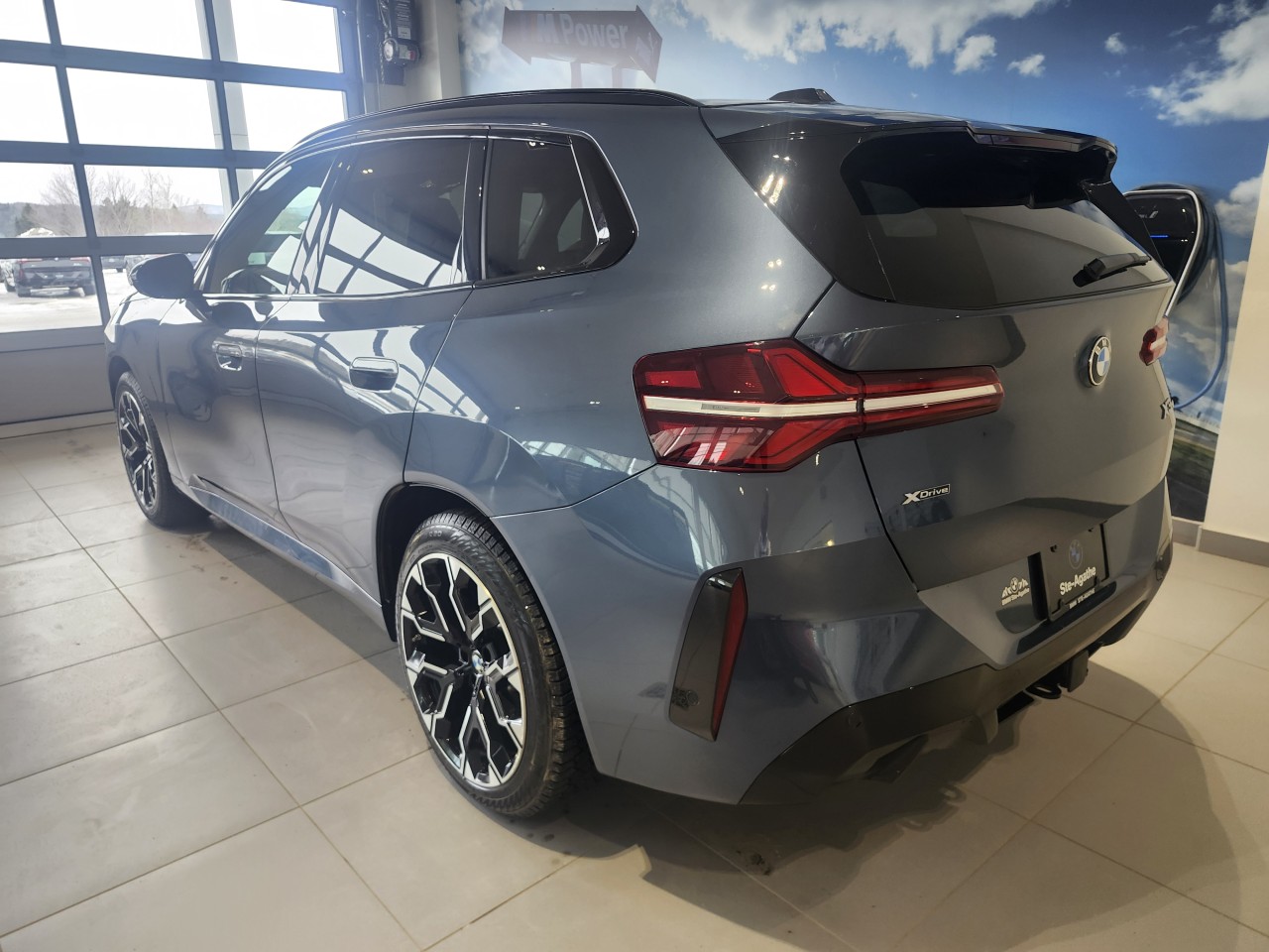 2025 BMW X3 - Image 3