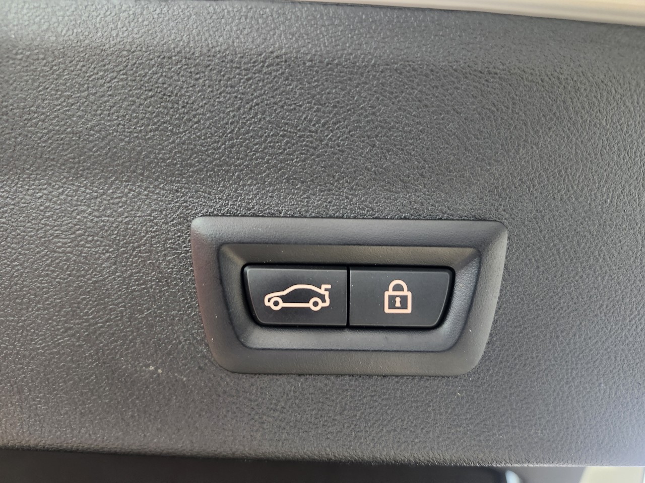 2022 BMW X4 - Image 7