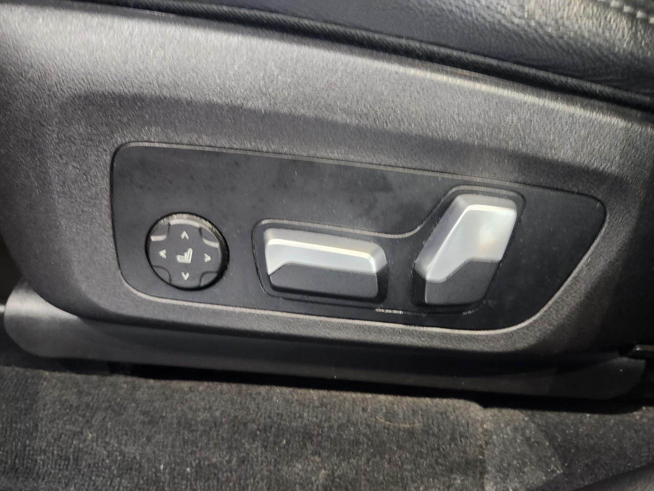 2022 BMW X4 - Image 13