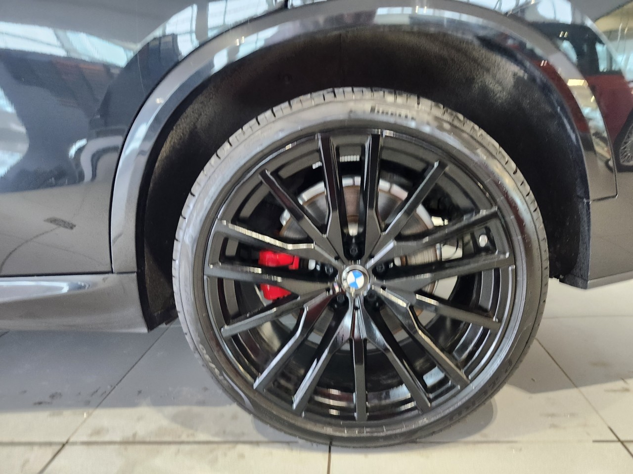 2025 BMW X5 - Image 3