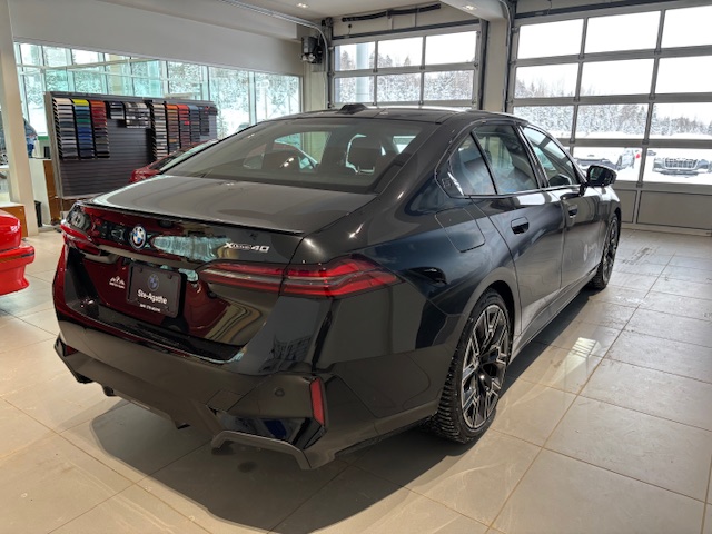 2026 BMW i5 - Image 22