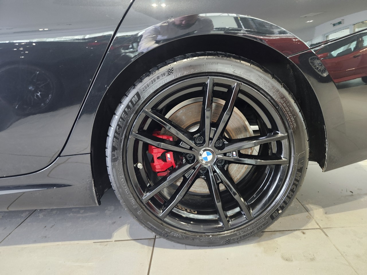 2024 BMW 3 Series - Image 4