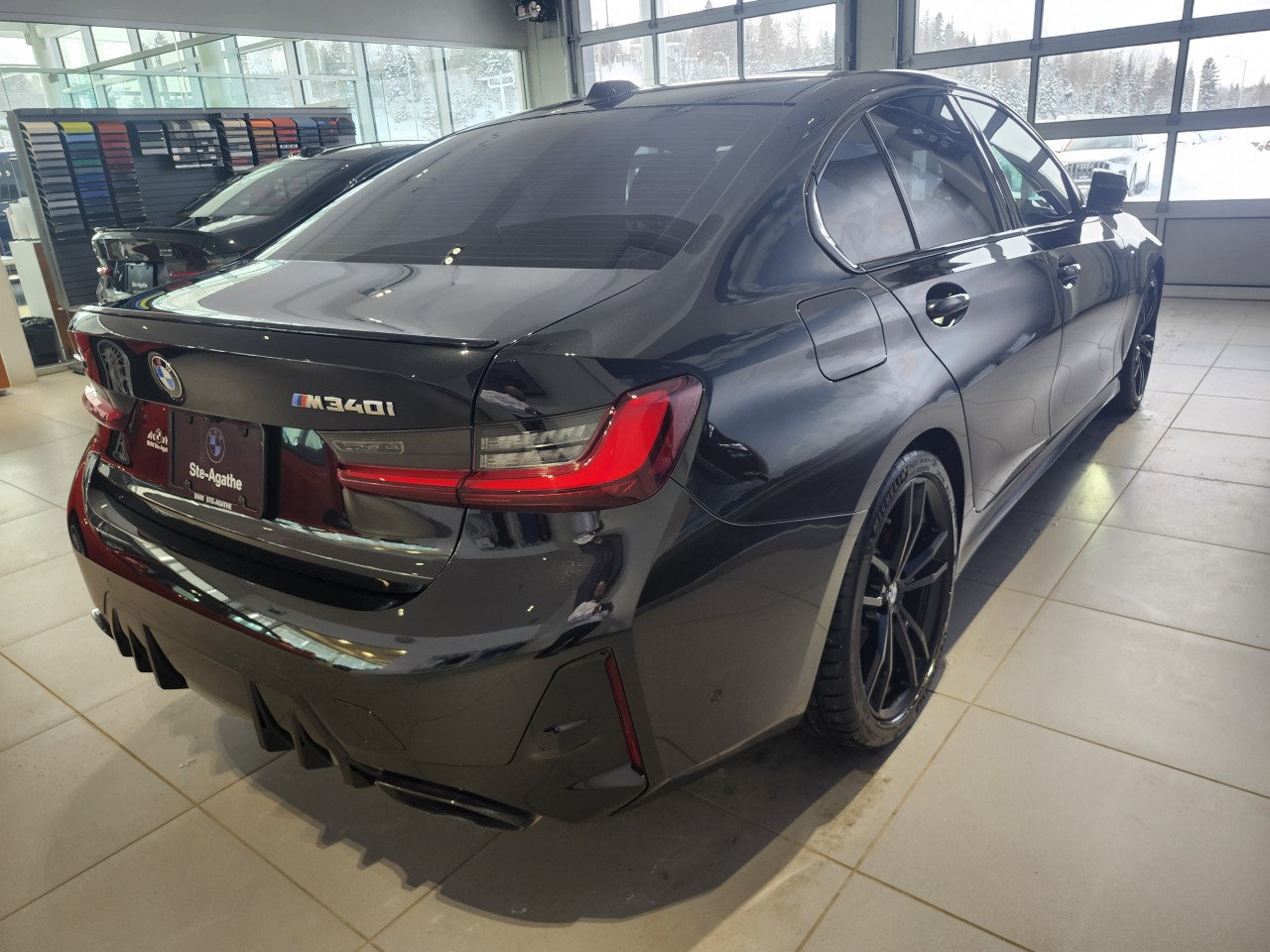 2024 BMW 3 Series - Image 8