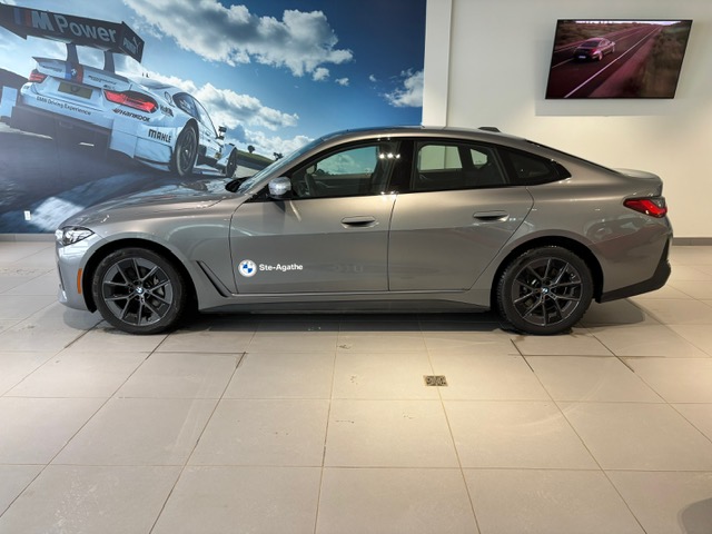 2025 BMW i4 - Image 17