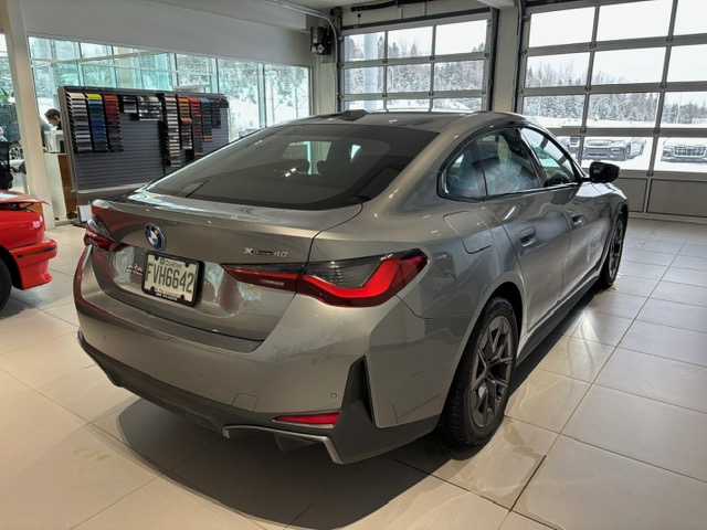 2025 BMW i4 - Image 21