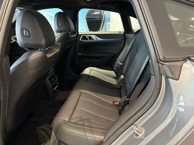 2025 BMW i4 - Image 27