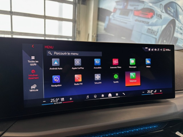 2025 BMW i4 - Image 32