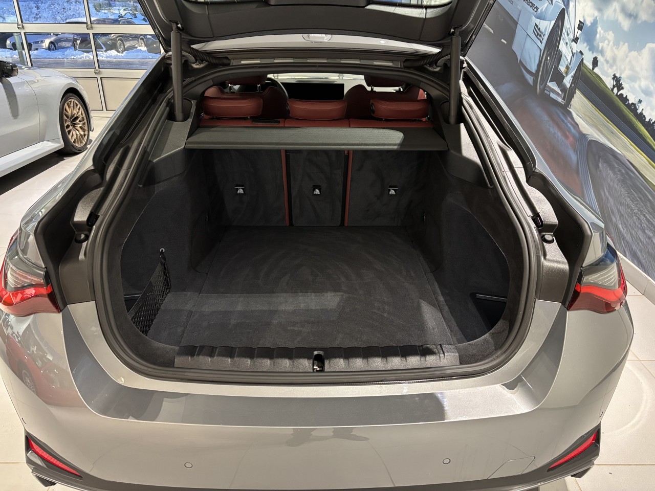 2025 BMW i4 - Image 6