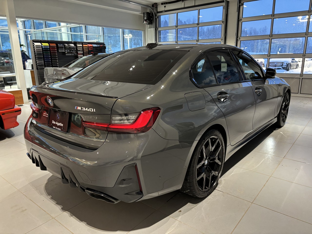 2024 BMW 3 series - Image 8