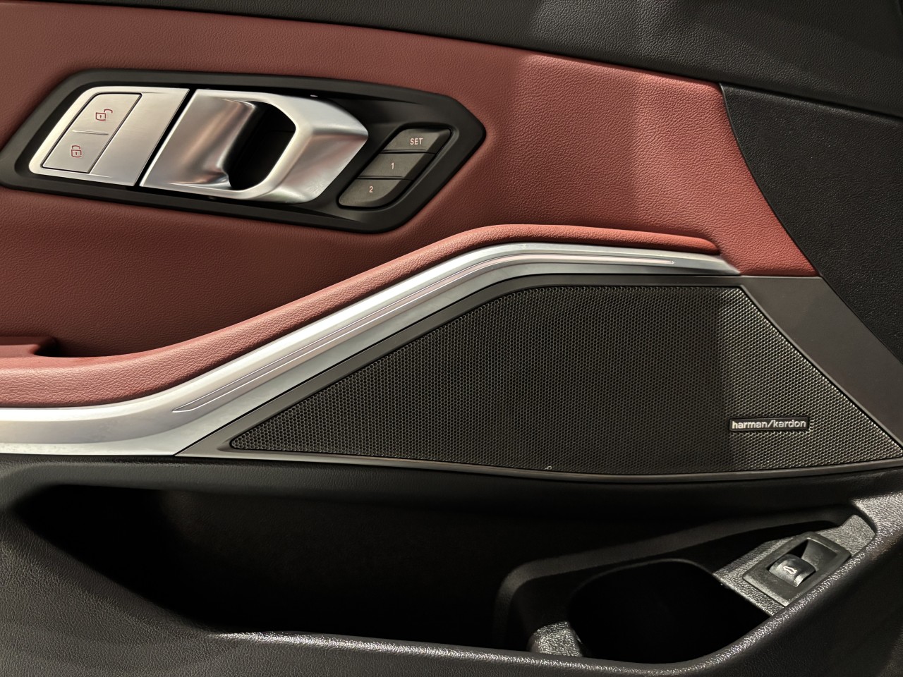 2024 BMW 3 series - Image 15