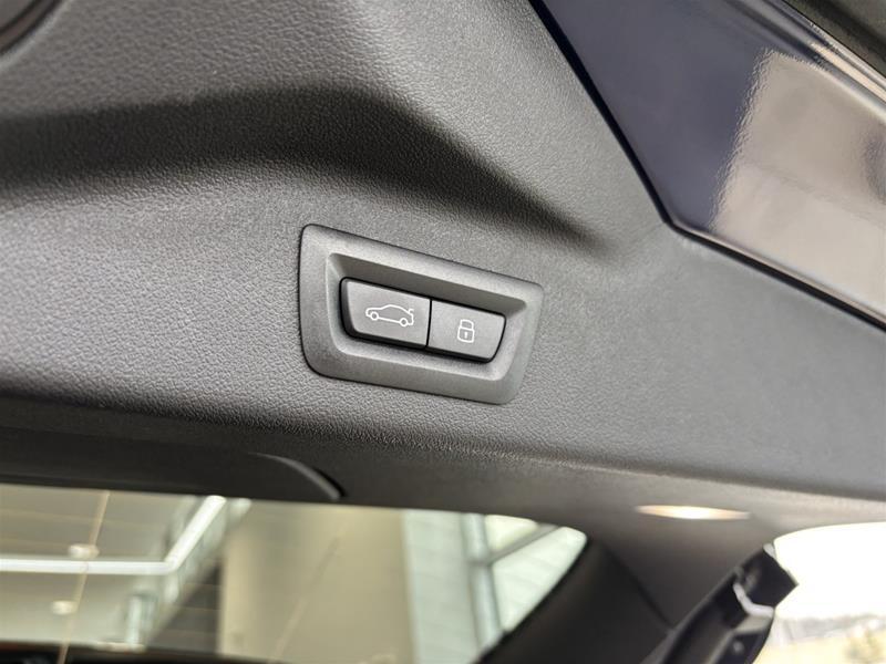 2026 BMW X7 - Image 18