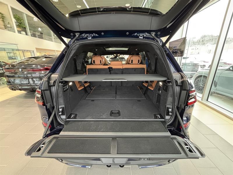 2026 BMW X7 - Image 20