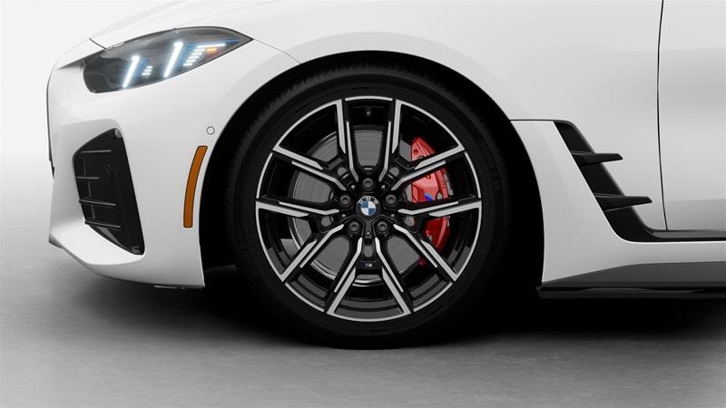 2025 BMW i4 - Image 7