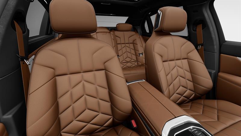 2026 BMW 760I - Image 13