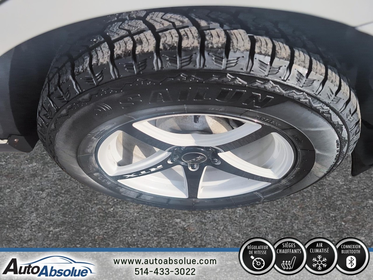 2012 Hyundai Santa Fe - Image 7