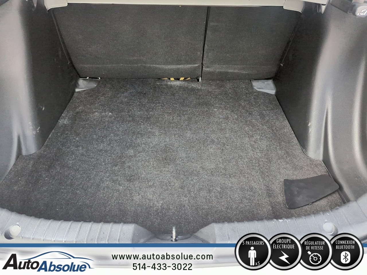 2016 Toyota Yaris - Image 6