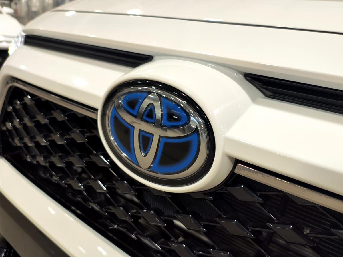 2021 Toyota RAV4 Prime - Image 4