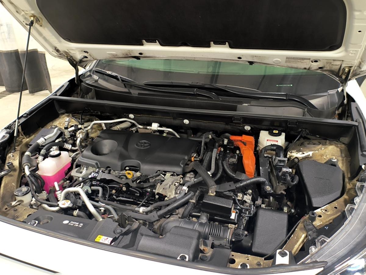 2021 Toyota RAV4 Prime - Image 11