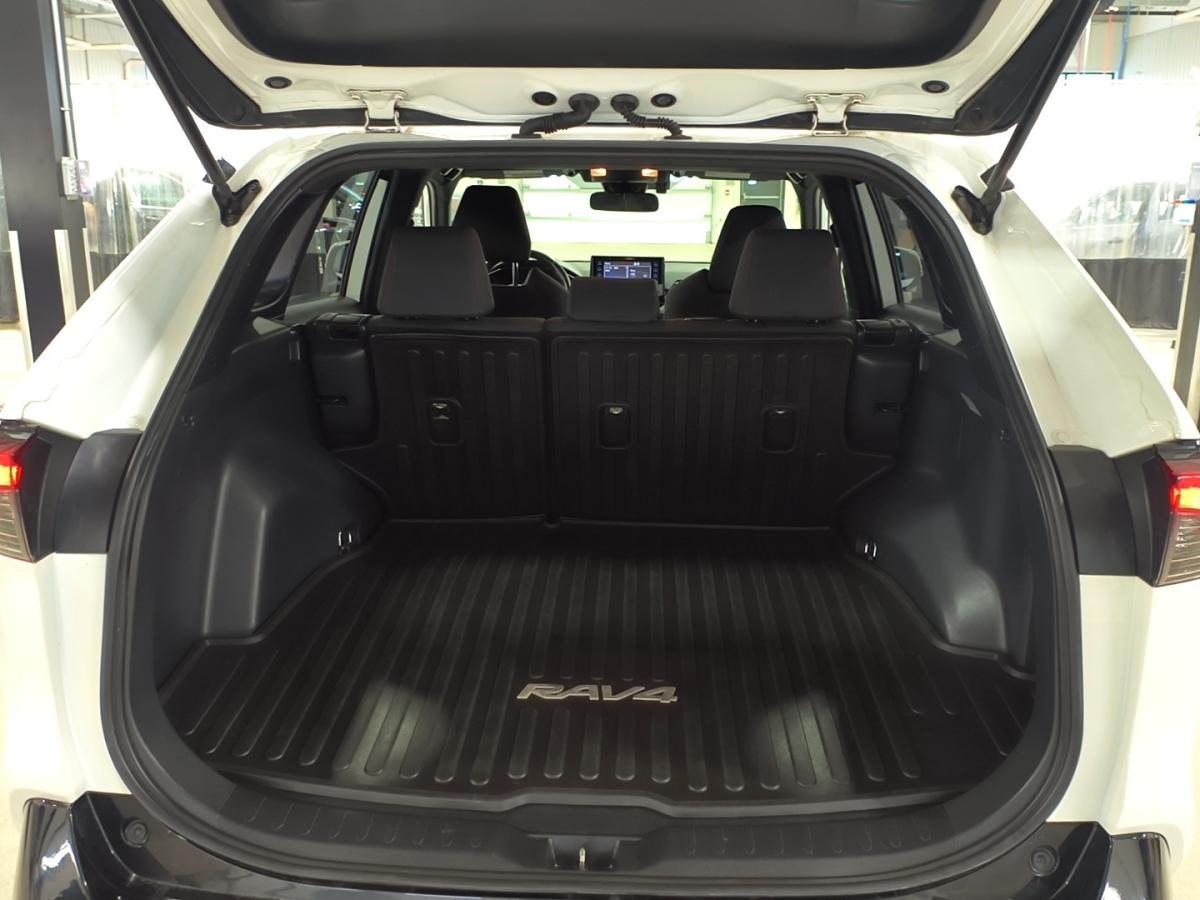 2021 Toyota RAV4 Prime - Image 12