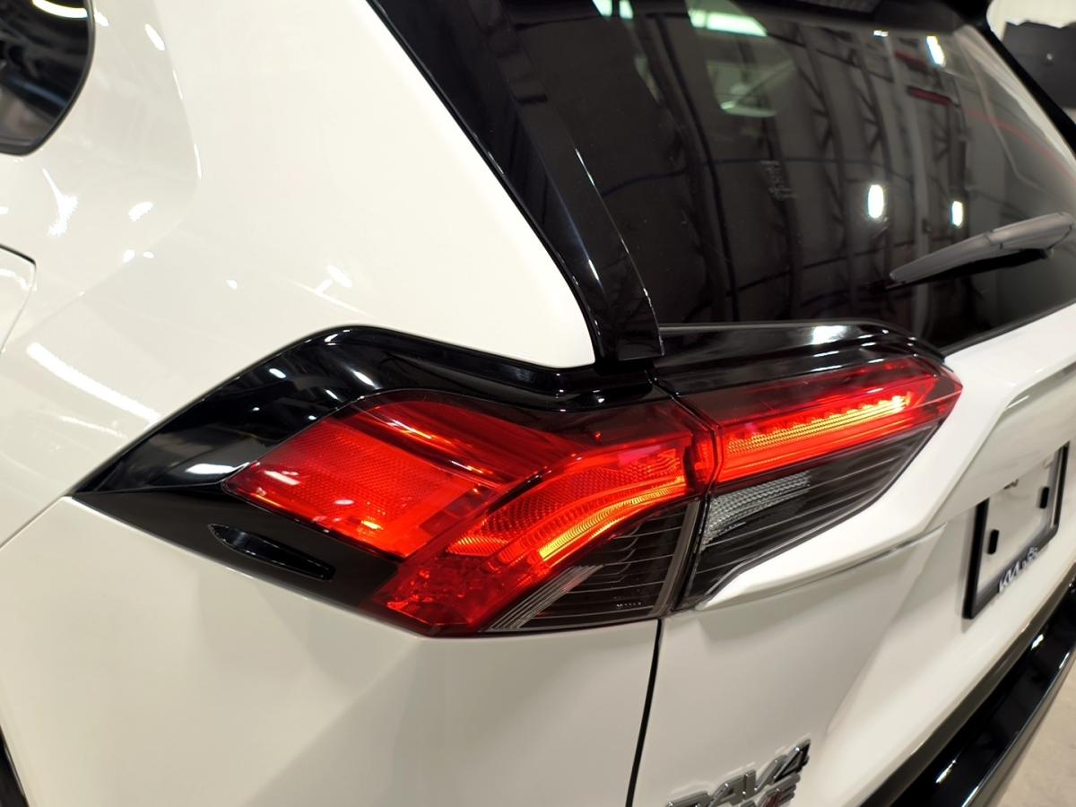 2021 Toyota RAV4 Prime - Image 15