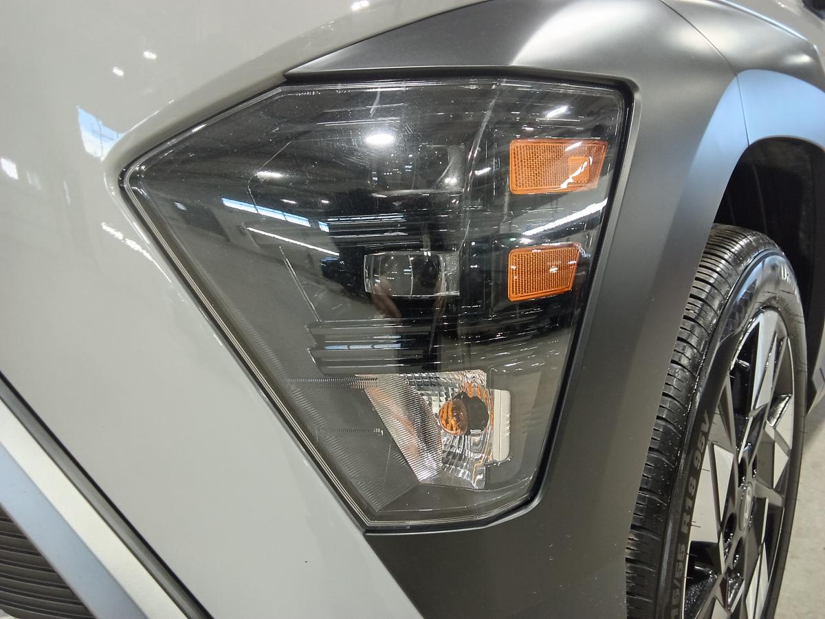 2025 Hyundai Kona - Image 9